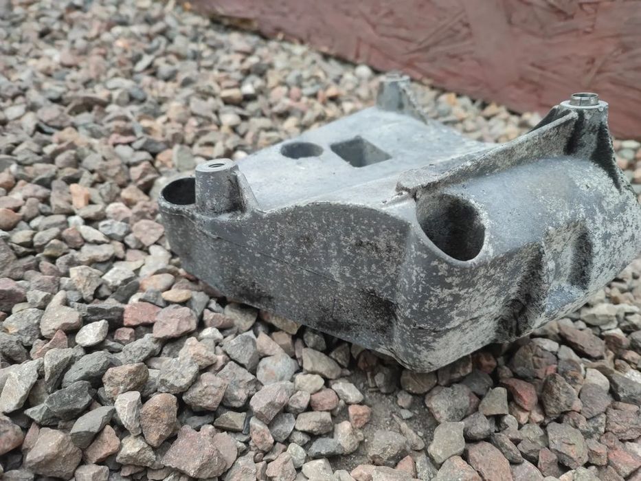 bmw e46 / e39 / e53 / e60 / e61 / e83 / e85 oryginalna łapa kompresor