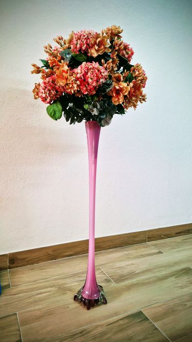 Jarra decorativa de pé alto