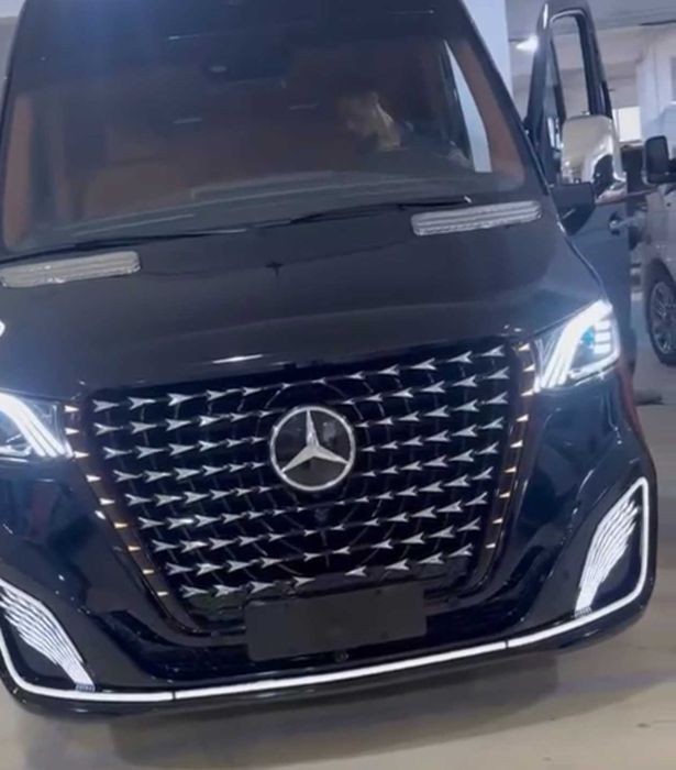 Бампер задній Mercedes Sprinter W907/910