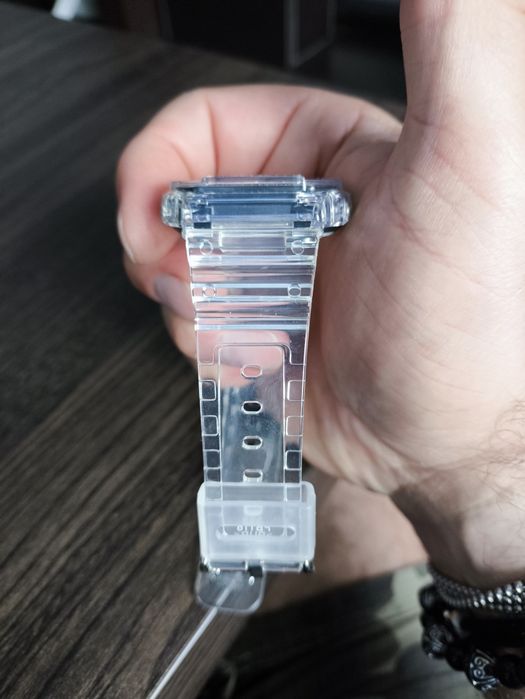 Transparentny zegarek G-shock