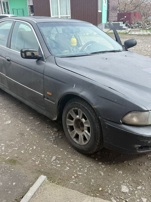 БМВ е39 1996год.