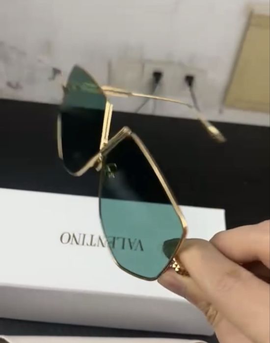 Okulary Valentino. Uniseks