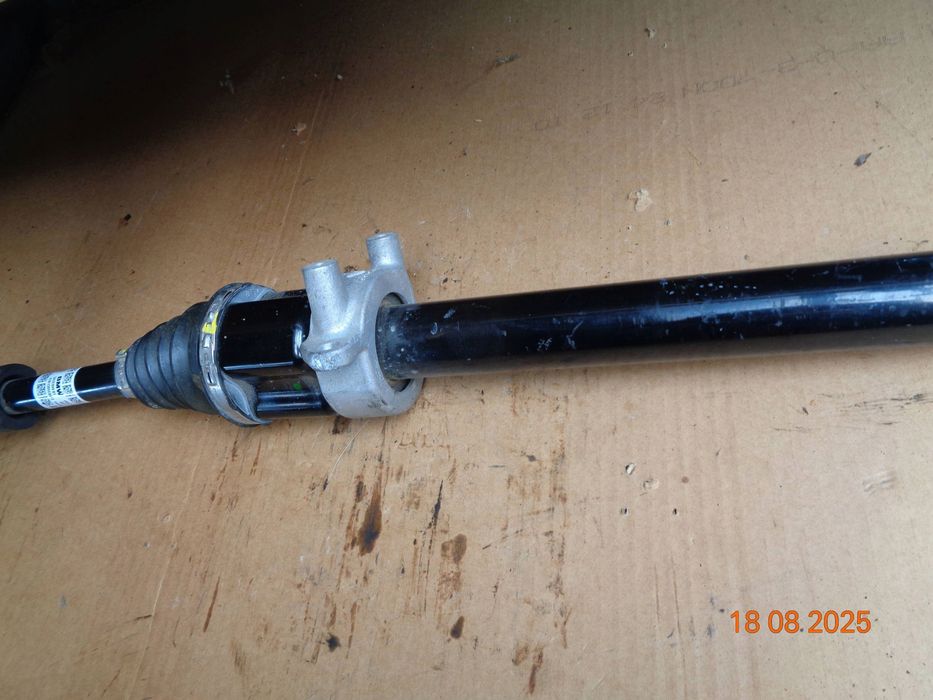 bmw 1 f40 2021 r półoś przednia 5a2e044