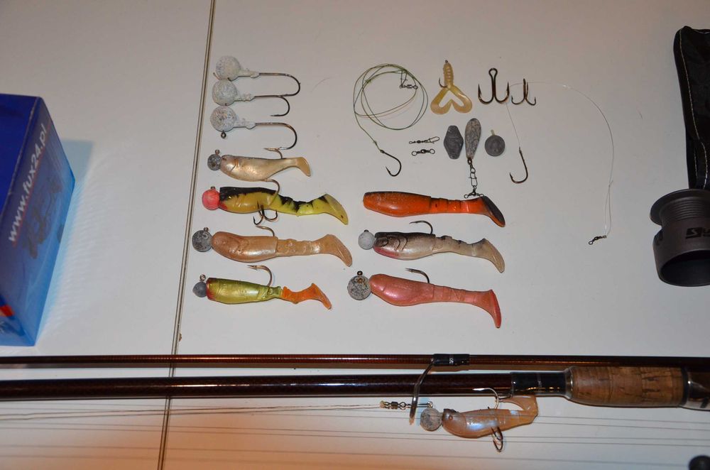 Wędka Spiningowa z Kołowrotkiem i Akcesoriami!!