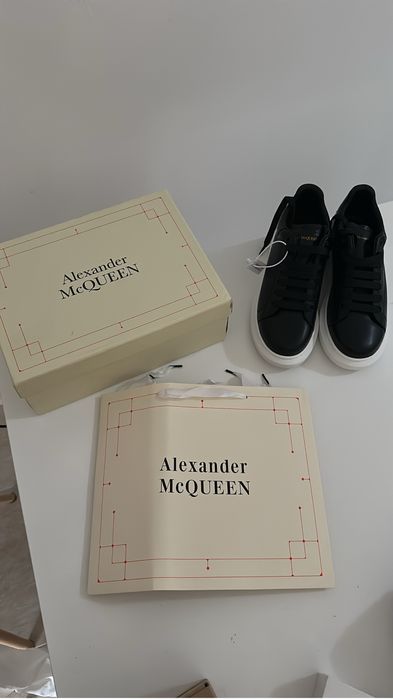 Sapatilha Alexander McQueen Tam 42