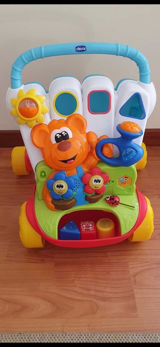 Primeiros passos Andador Chicco