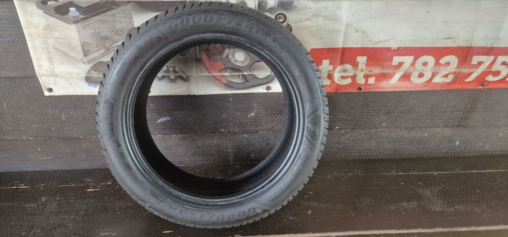 Opona wielosezonowa Goodyear Vector 205/55 17 93W 2025r