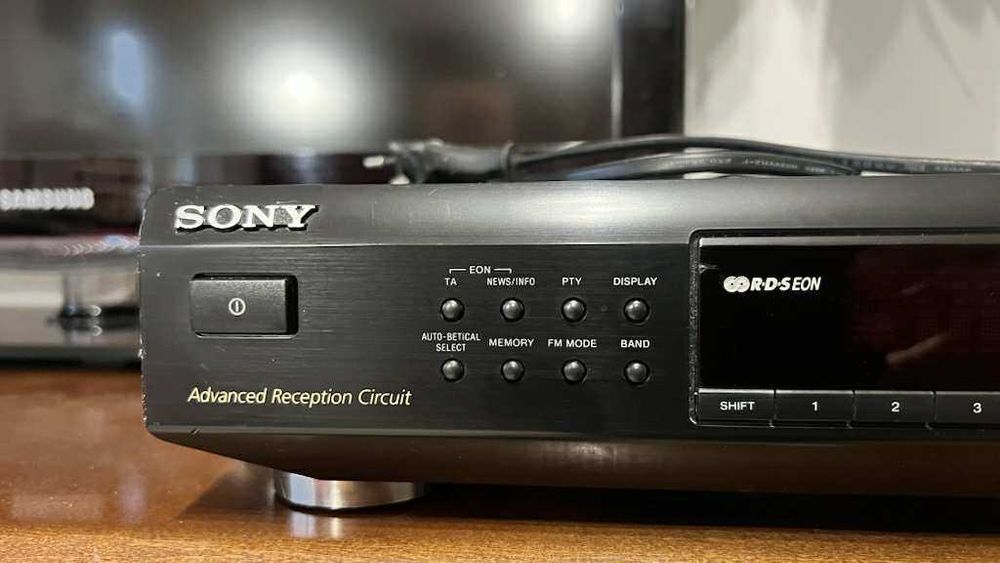 Tuner radiowy Sony ST-SE 520 RDS