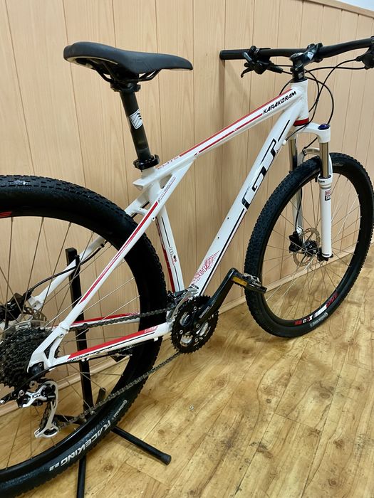 Bicicleta GT karakoram 29