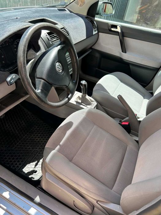 Sprzedam samochód osobowy Volkswagen Polo 1.4