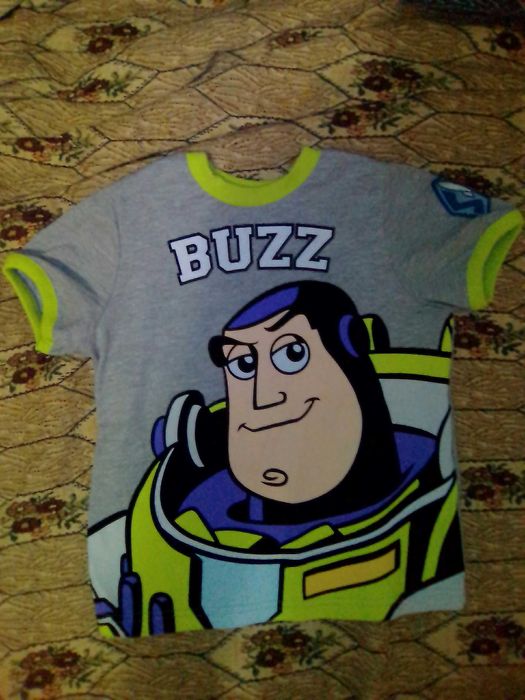 Футболки 3-4 роки три одяг