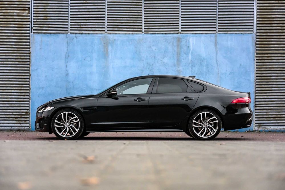 JAGUAR XF 2.0D HSE (2025 rok) wynajem wypożyczalnia lotnisko hotel
