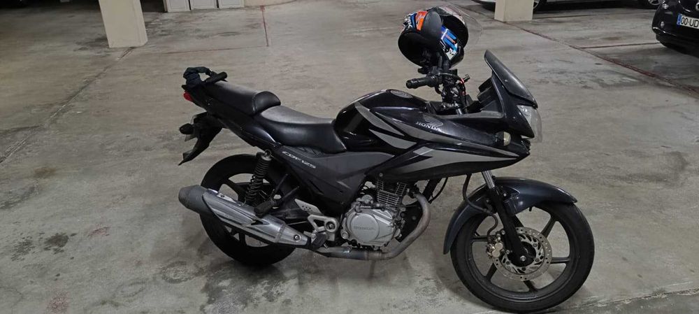Honda 125cc – Ano 2012 – Econômica e Confiável