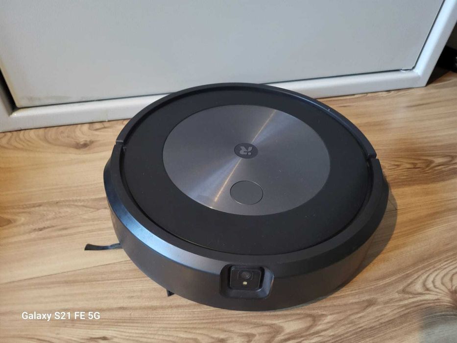 Robot sprzątający iRobot Roomba j7+ z Clean Base