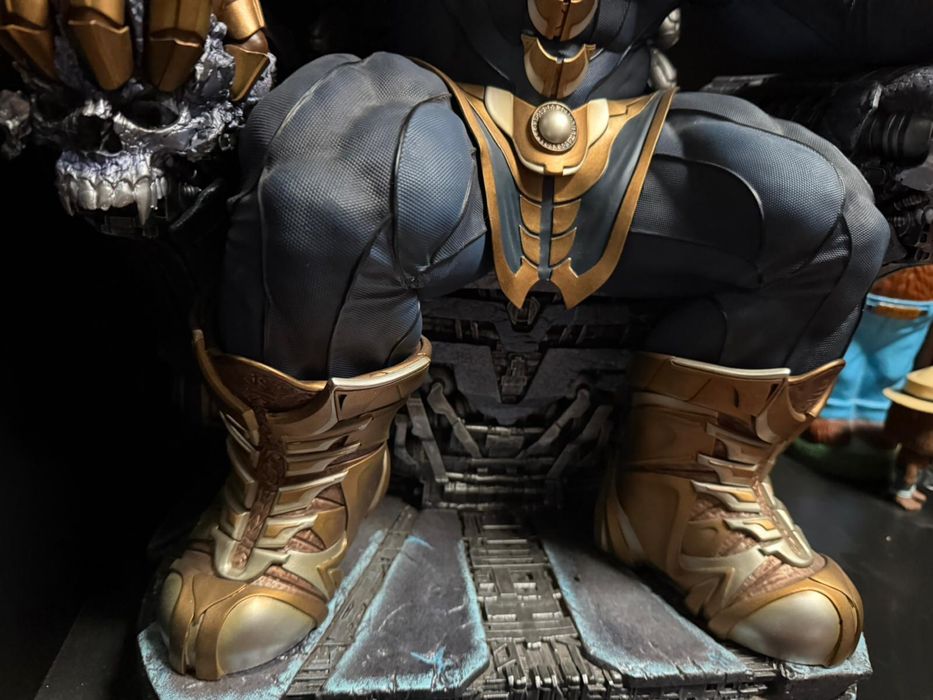 Sideshow Thanos on Throne
