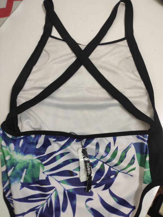 Fato de banho novo a estrear com etiqueta