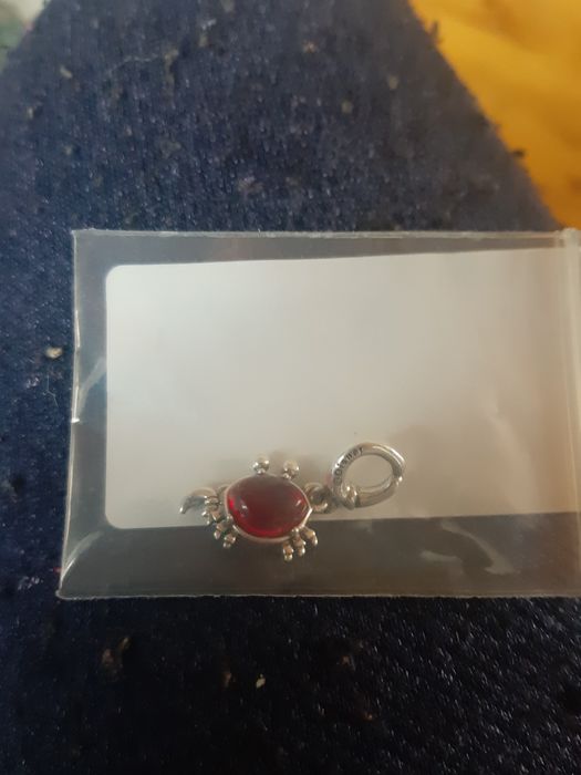 Срібний кулончик від Пандора