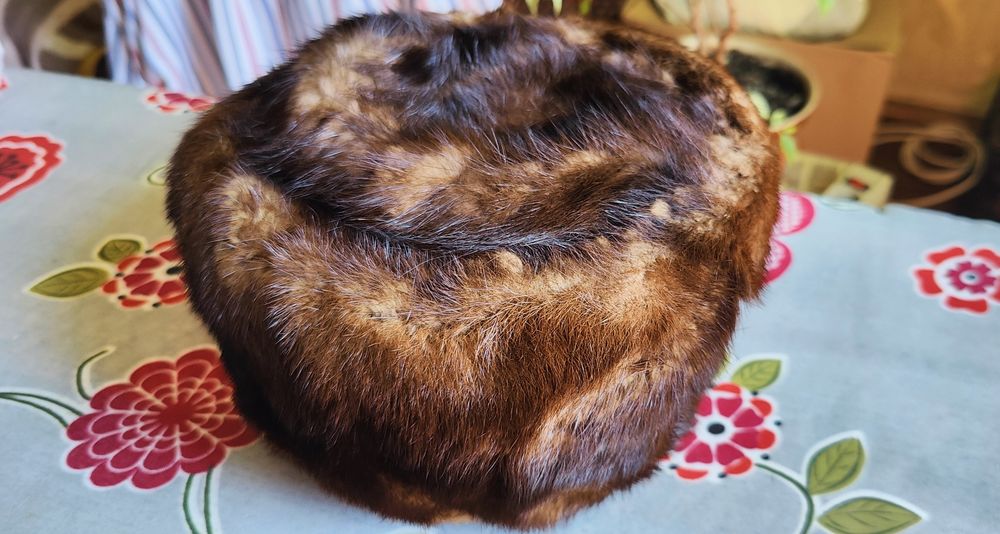 Шапка норкова жіноча