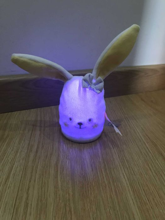 Luz presença noturna infantil