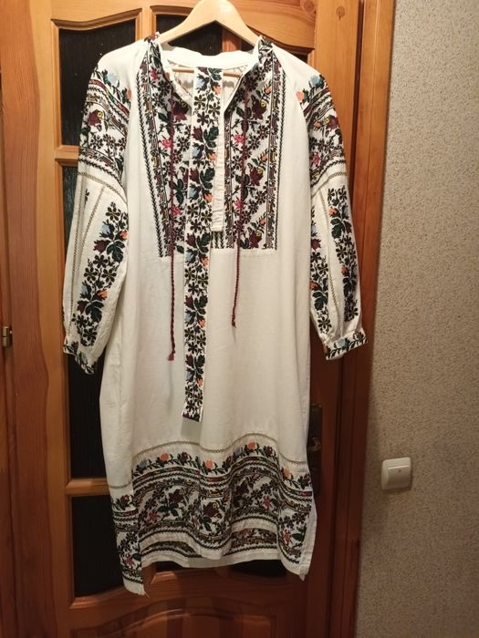Вишиванка , плаття ( ручна робота)