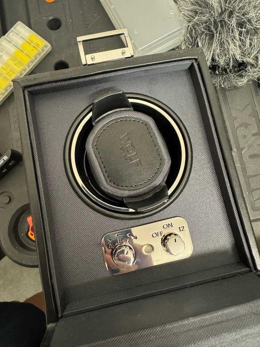 NOVO PREÇO - Bobinador de Relógio / Watch Winder Wolf Cube Preto Perfeito