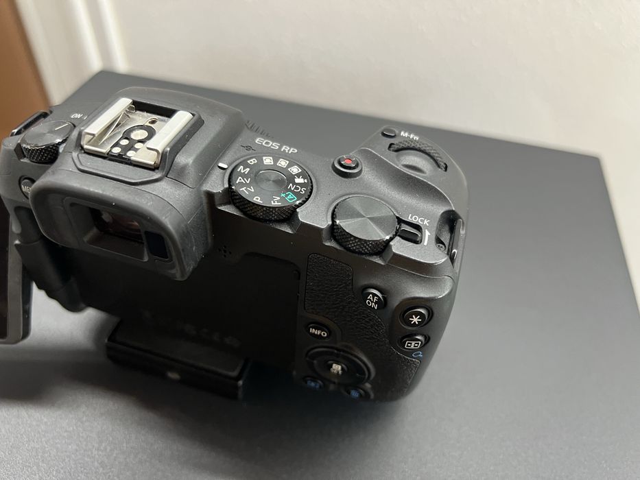 Canon RP + 2 Baterias