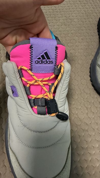 Зимові кросівки adidas continental