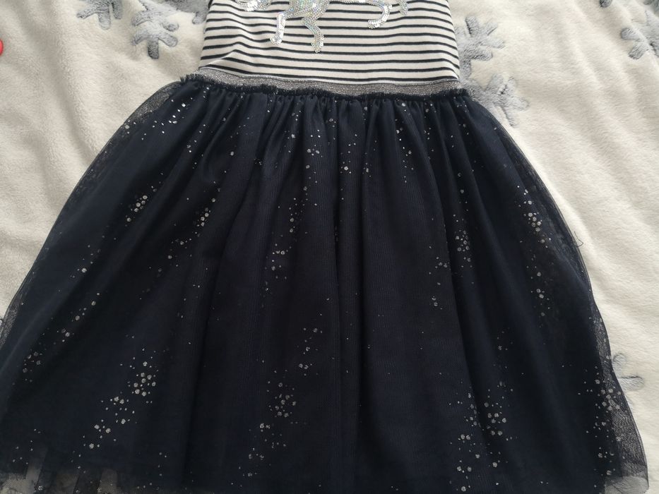 Sukienka rozmiar . 128