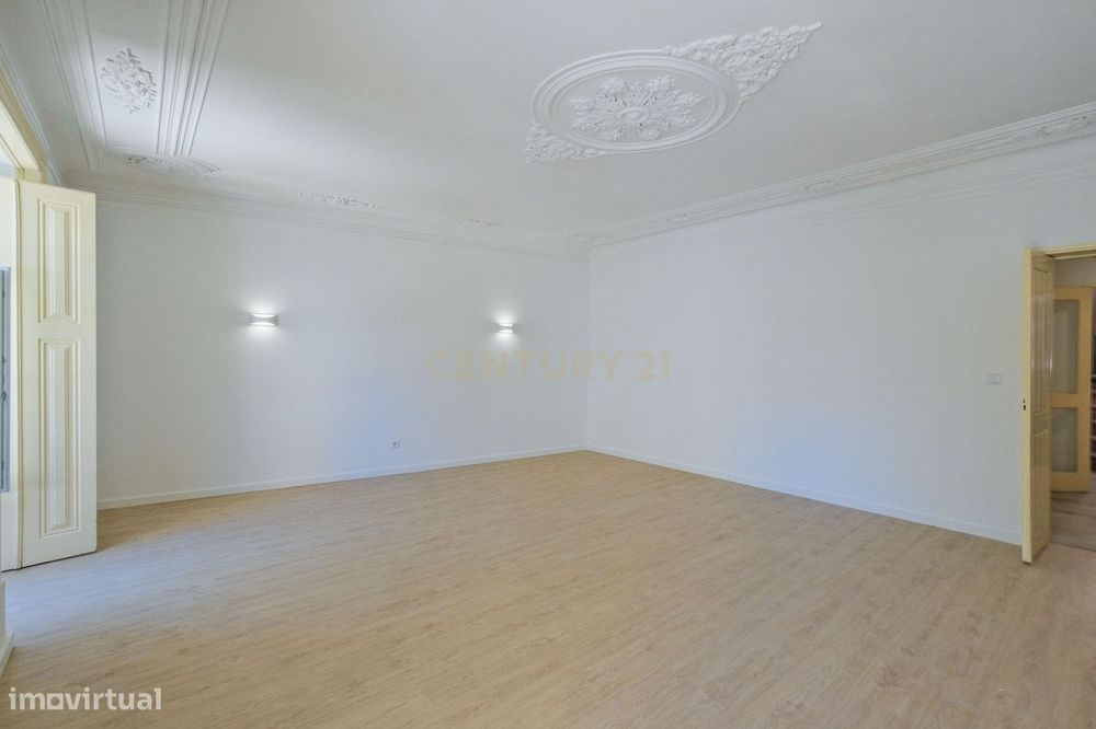 Apartamento T5 no Chiado