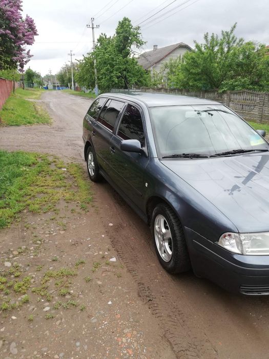 Skoda Octavia tur 1.6бензин