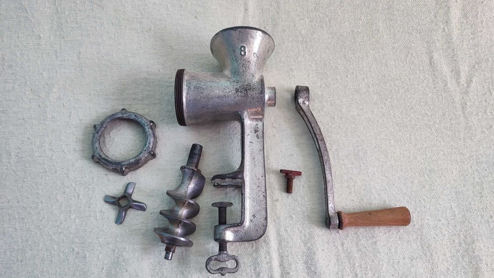 Maszynka ręczna do mielenia mięsa OB 8 PRL na części