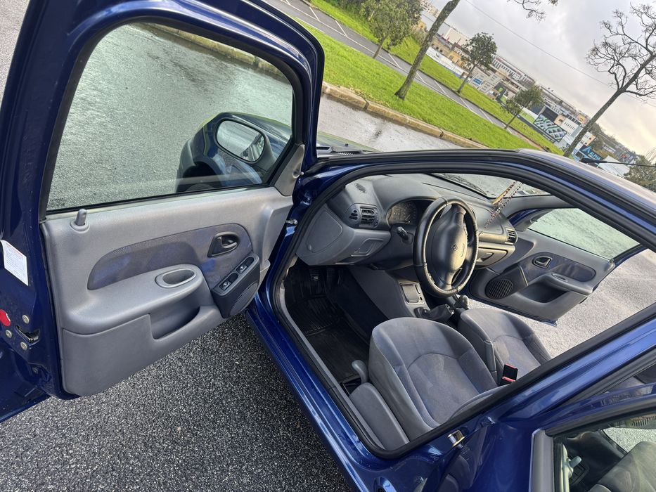 Renault clio 1.2ano 2000 inspeção em dia