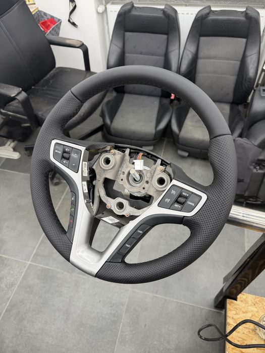 Obszywanie kierownic | Skóra, Alcantara | Tapicerstwo Samochodowe