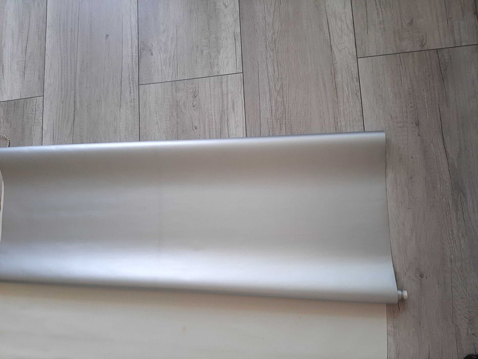 Roleta żaluzja okienna kremowa jasna srebrna powłoka termo