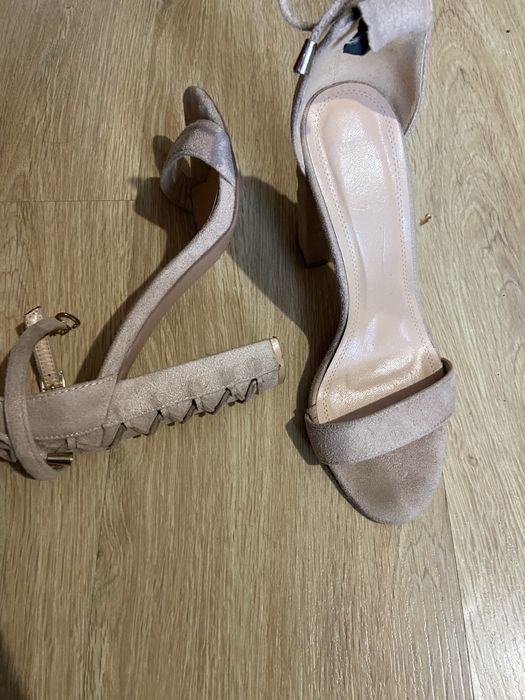 Туфлі по 300 грн