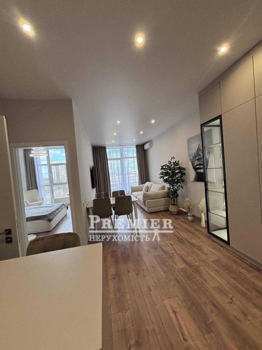 1-кімнатна квартира 50 м² з кухнею-студією, новобудова, з ремонтом