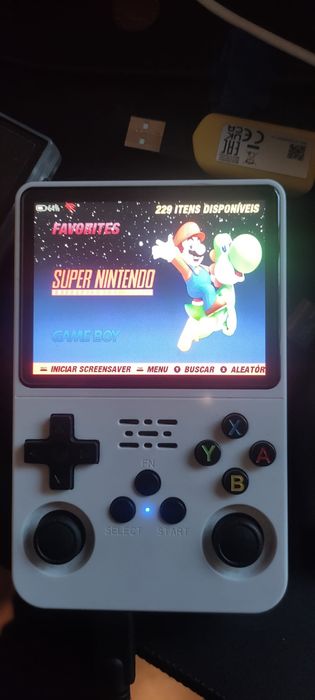 Console retro   perfeito pra  jogar