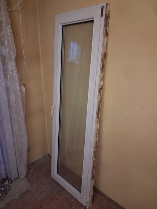 Sprzedam okno balkonowe 74 x 219cm prawe uchylono rozwierne