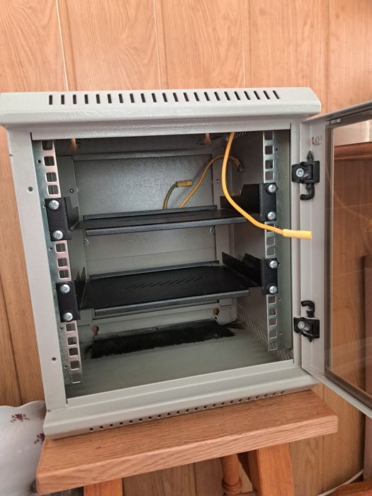 Szafa Rack Triton