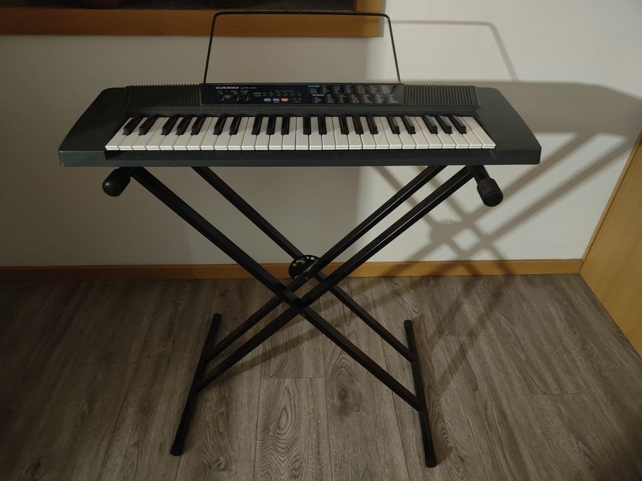 Teclado “Casio” CTK-100