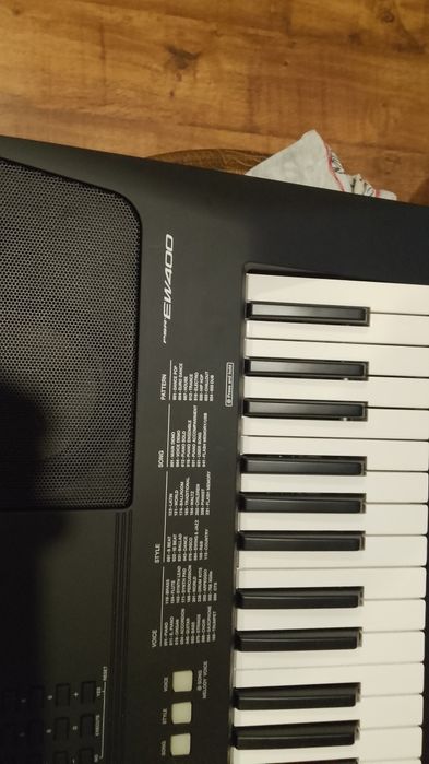 Yamaha psr EW 400
