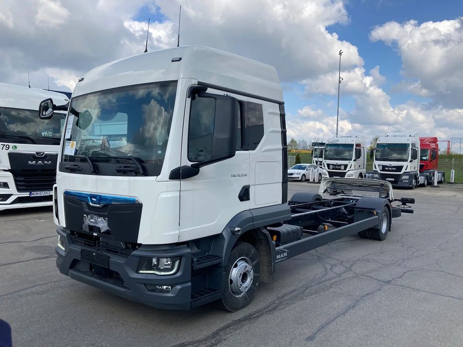 MAN MAN TGL 12.250 4x2 BL CH  TGL 12.250 250KM | podwozie do zabudowy | skrzynia/kontener/chłodnia