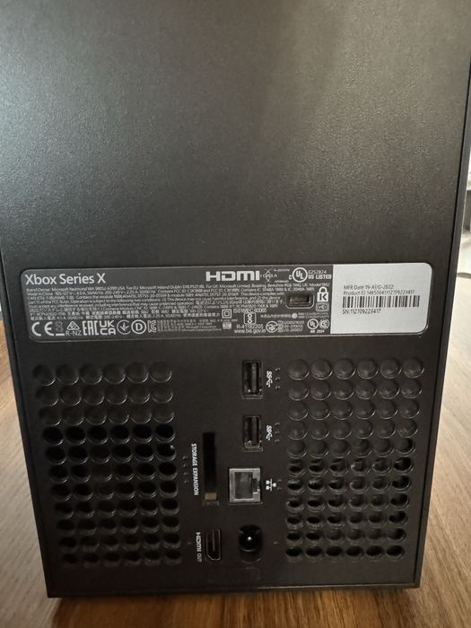 Xbox Series X 1TB – em bom estado+ Comando Original+ headphones