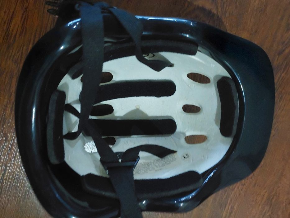 Capacete criança joelheiras, luvas e cotoveleiras XS