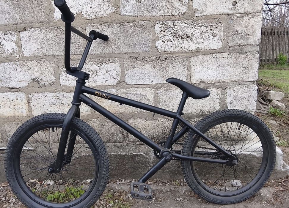 Велосипед BMX REVOLT (трюковий)
