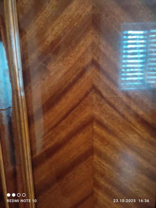 Стінка у вітальню