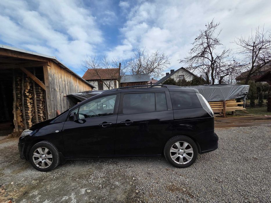 Samochód osobowy mazda 5
