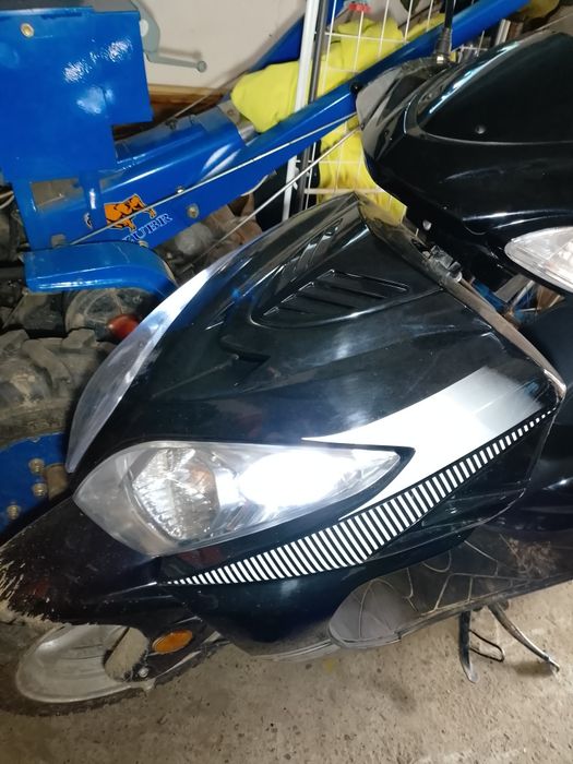 Продам скутер 150 куб