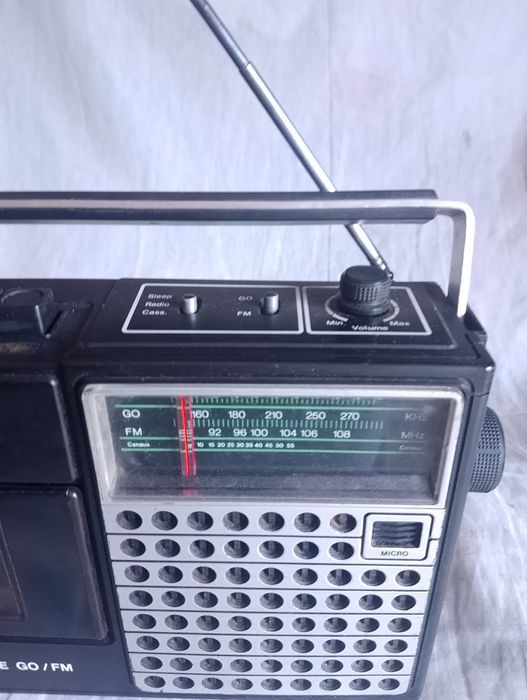 Rádio portátil, bom estado