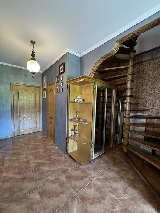 Продам сучасний  будинок